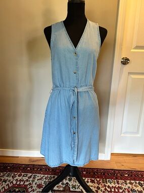 Vero Moda 100% Tencel™ Lyocell Button   Chambray Tie Waist Shirt Dress - Size M